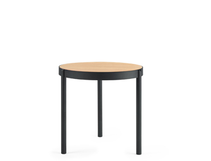 Table basse Marina esPattio sur fond blanc