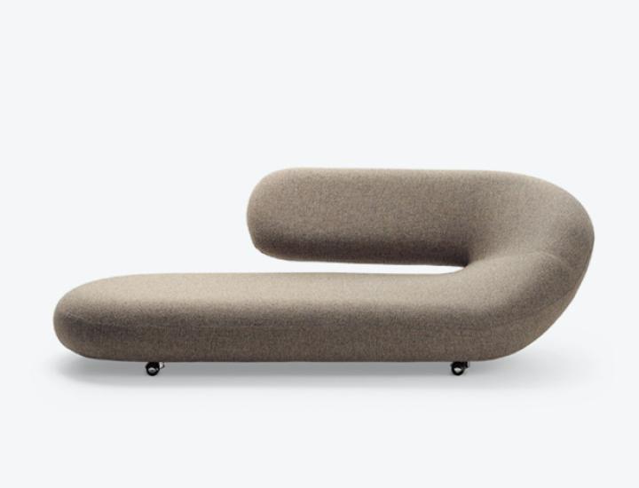 Méridienne Chaise Longue Artifort C 248, assise 28 cm, forme organique, pièce statement pour lounge