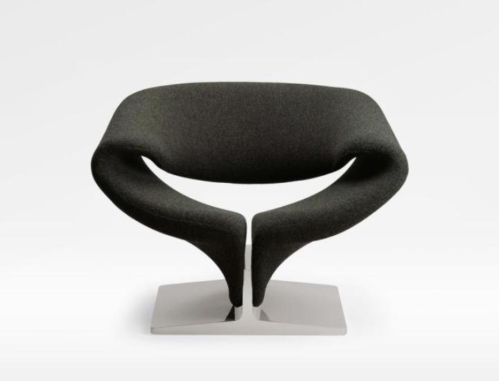 Ribbon® Artifort – fauteuil design sculptural 1966, base laquée