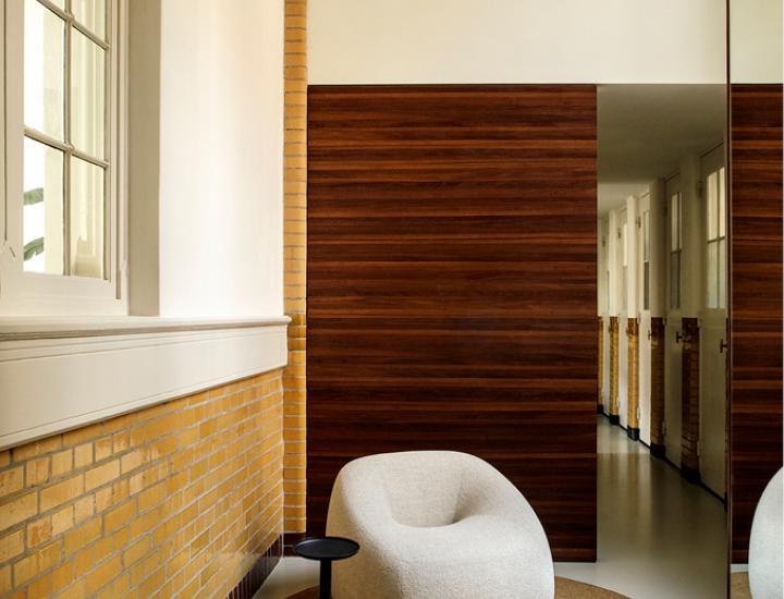 Fauteuil lounge Swamp – option bicolore intérieur/extérieur, projet tertiaire et hôtellerie
