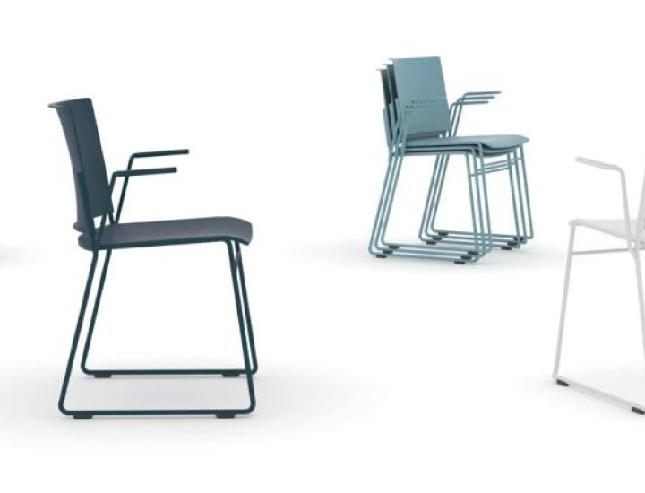 X50-SX – chaise empilable PP recyclé + TPE, confort élastique, assise 450 mm