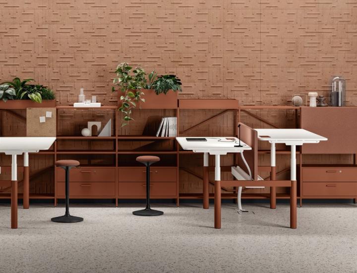 Bureau assis-debout NUVOLA e Bralco en open space, ergonomie et design