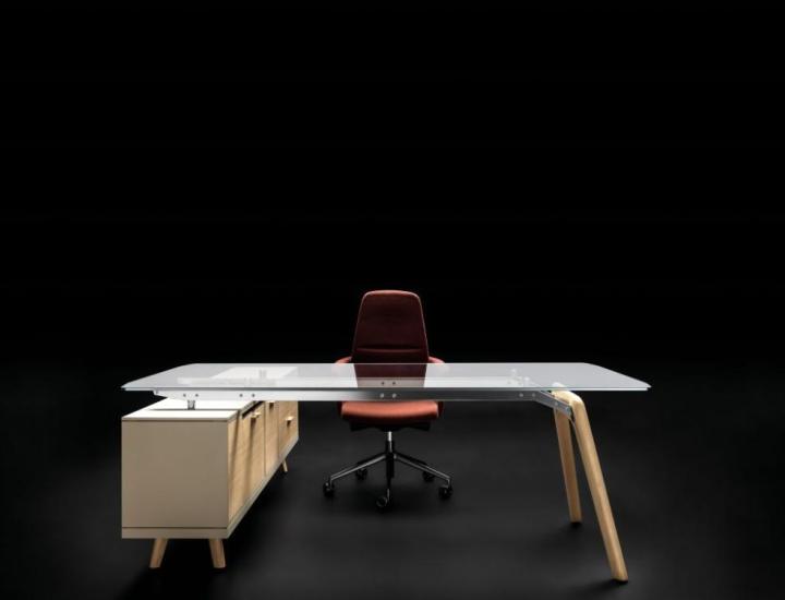 Bureau exécutif RAIL Bralco, plateau chêne ou verre trempé, fond blanc