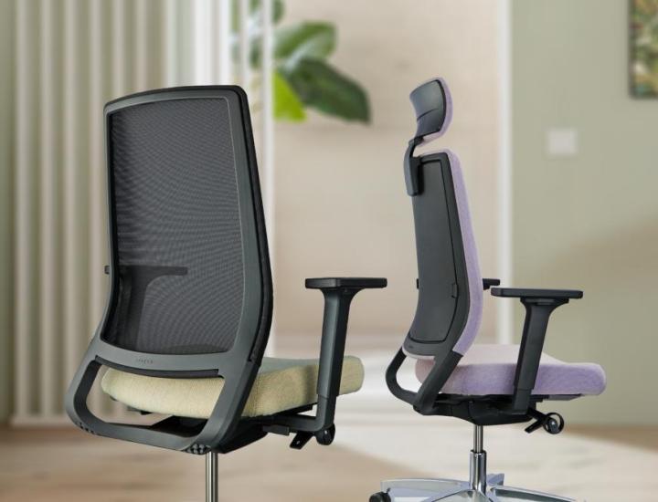 Sequel en espace tertiaire – siège de bureau design avec dossier résille ou capitonné