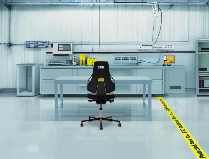 Tec identity IS 2023 en atelier – siège de travail ergonomique