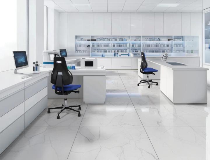 Chaise de production Tec identity – réglages ergonomiques et identification couleur