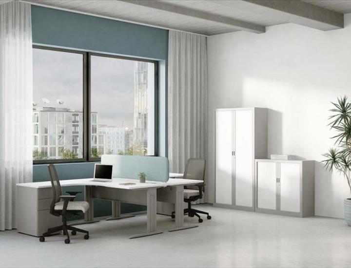 Bureau IDOL EOL avec carter dans un espace de travail moderne