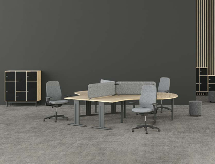 Bureau compact IDOL EOL aménagé dans un bureau collaboratif