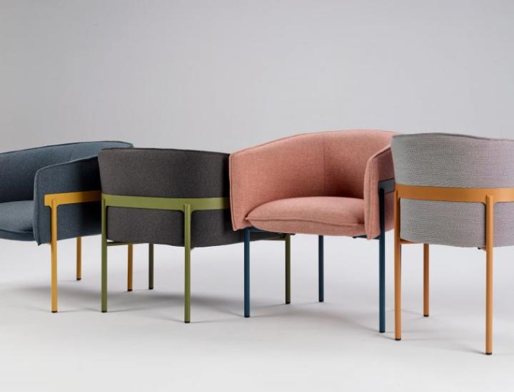 Fauteuil lounge Marina esPattio dans un lobby professionnel
