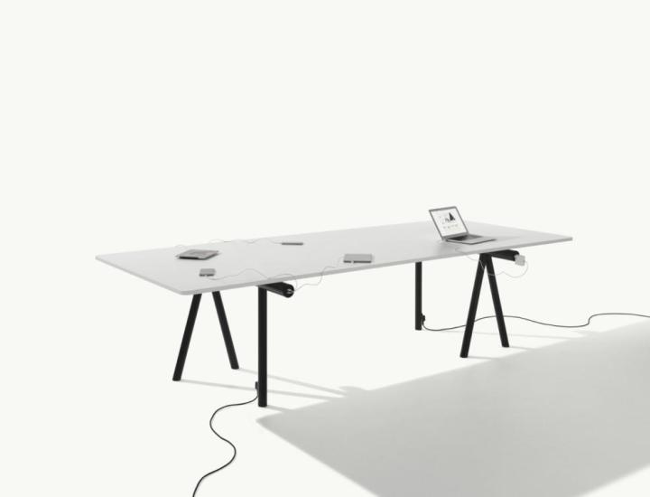 Table de réunion Harvey ET AL. avec électrification intégrée