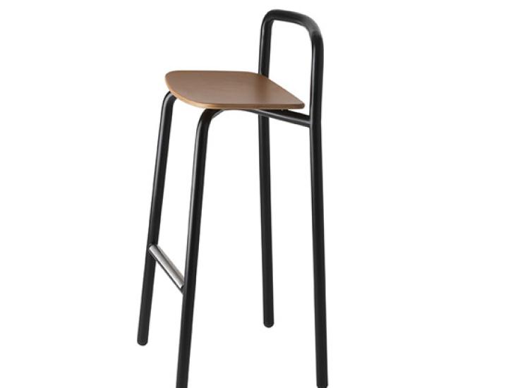 Tabouret Hull ET AL. dans un restaurant design