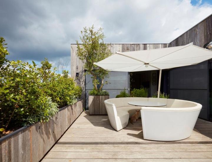 Canapé Kosmos 3 places avec coussins Sunbrella – assise design intérieur extérieur