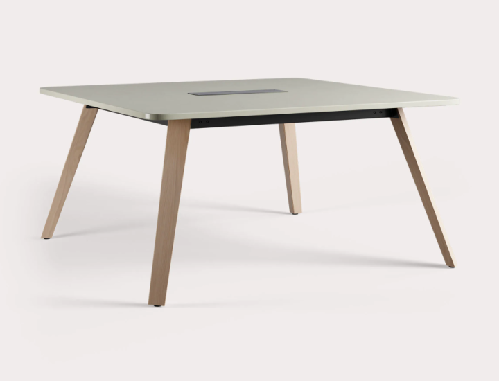Table de réunion design Altitude sur fond blanc