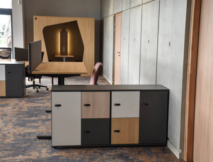 Casiers Cubik installés dans un espace de flex office