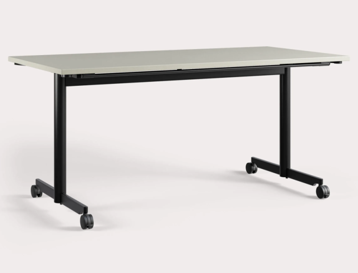 Table haute Evolve sur fond blanc