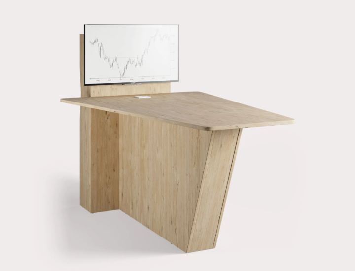 Table de réunion connectée Hub sur fond blanc