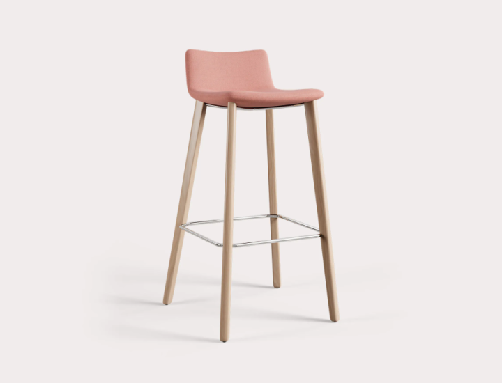 Tabouret de travail Vita sur fond blanc avec assise tapissée et piètement design