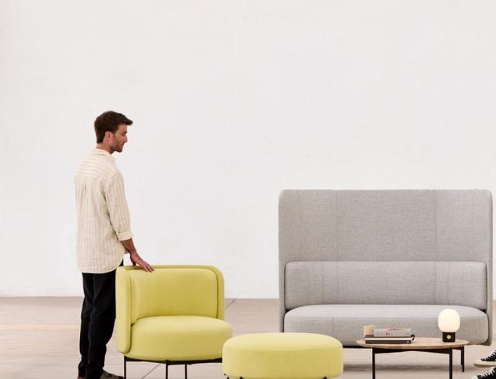 Pouf design JOE Softline pour accueil premium et zone détente.