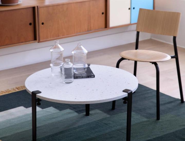 Table basse circulaire Venezia TIPTOE – Design éco-responsable en plastique recyclé et acier thermolaqué 100% européen