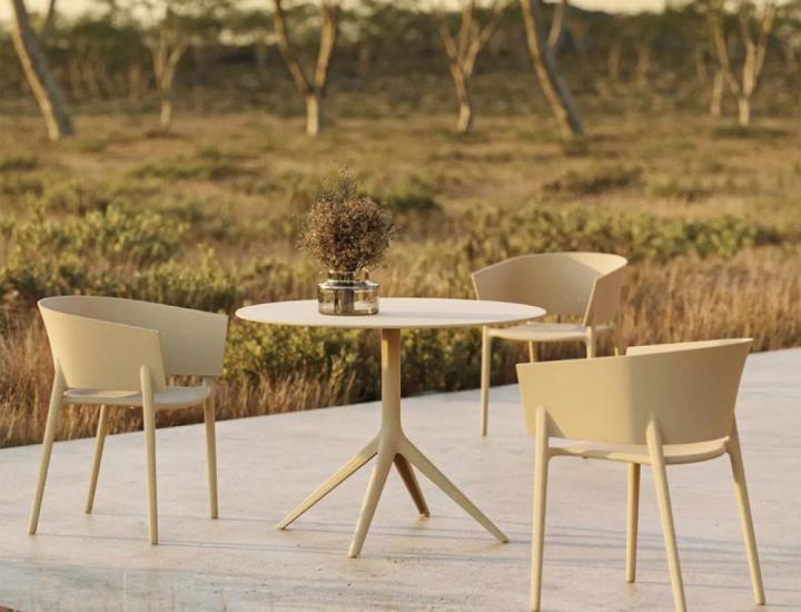 Table professionnelle Mari-Sol Vondom – Base aluminium plateau HPL ou verre trempé