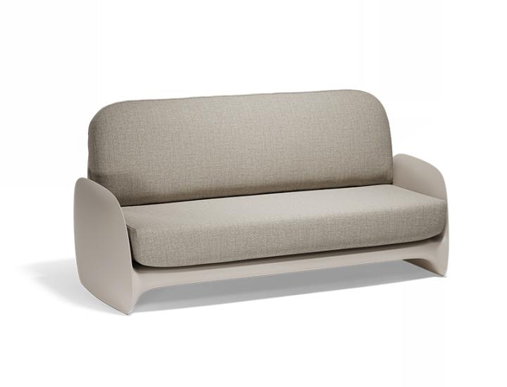 Canapé outdoor design Pezzettina Vondom – Polyéthylène recyclable et coussins tissu acrylique
