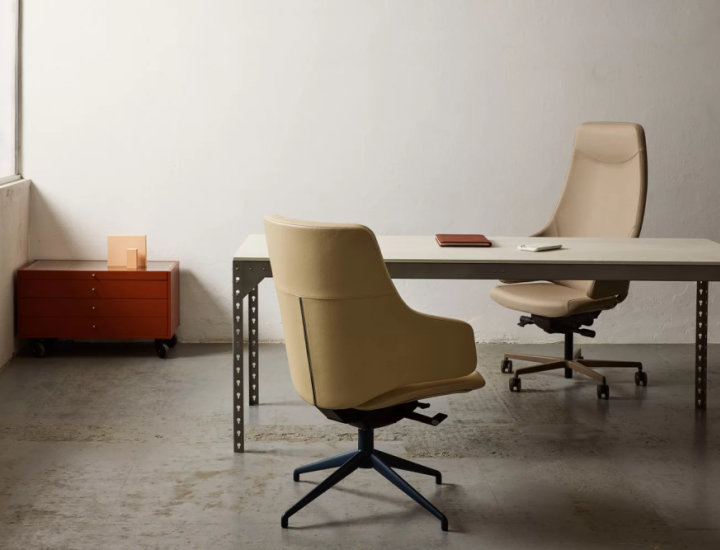 Fauteuil Italia Luxy – Mécanisme synchrone autorégulant et design acier pour vos espaces de direction