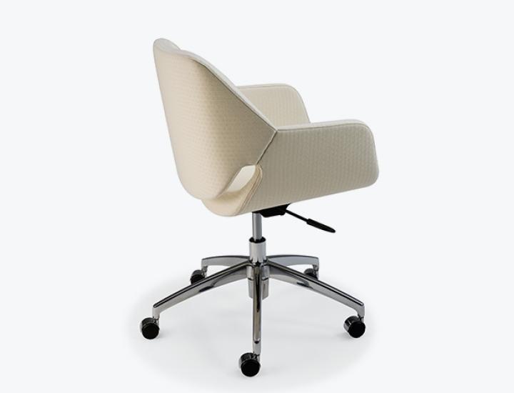 Fauteuil de bureau Artifort Gap en tissu charcoal texturé avec piètement chrome poli